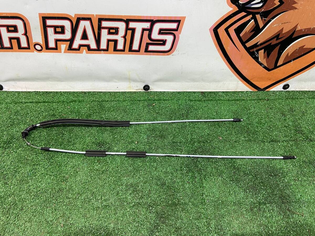 LR139104 Hood cable Land Rover Discovery Sport L550 (2015-) Used